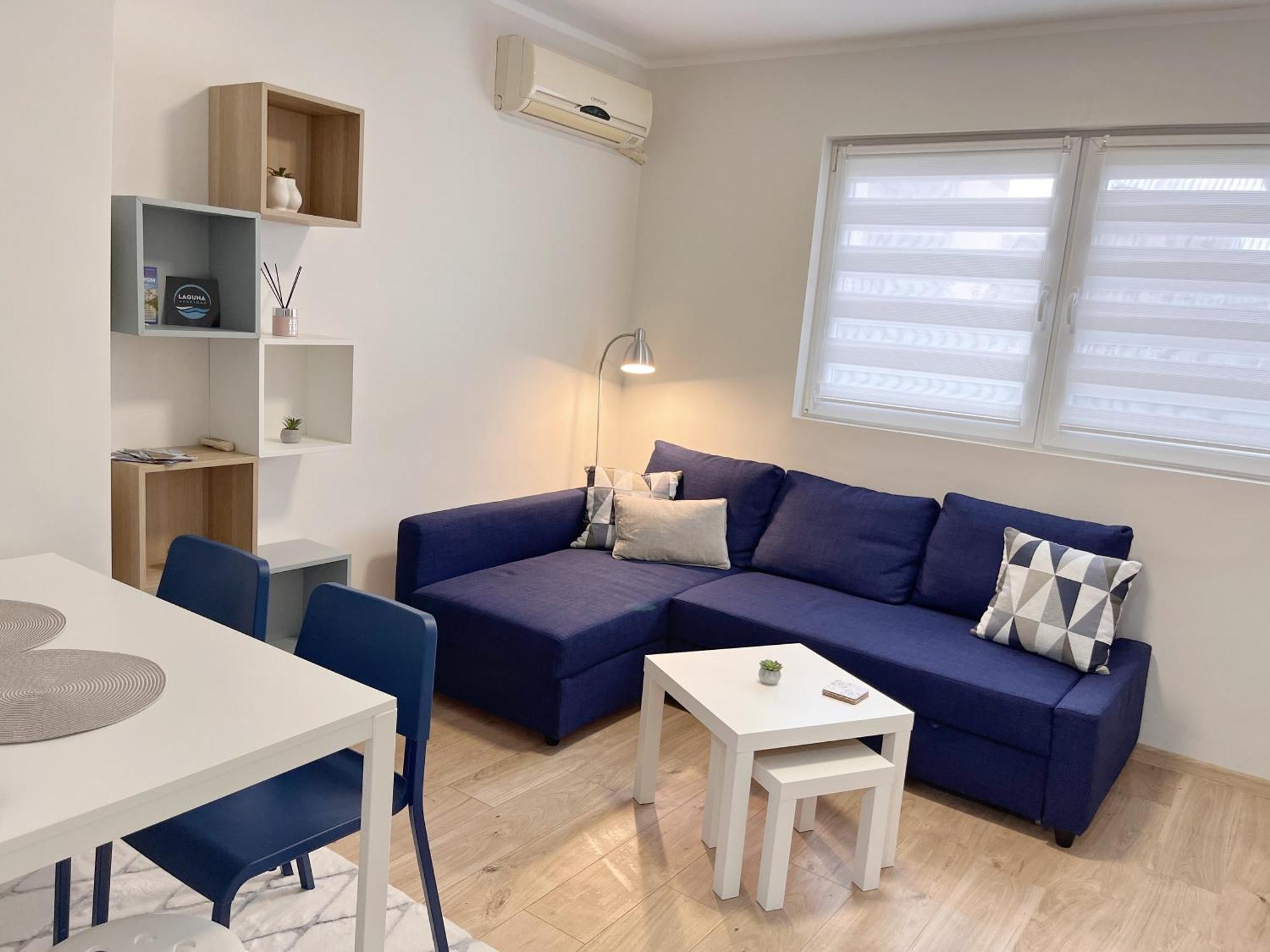 Laguna Apartment *