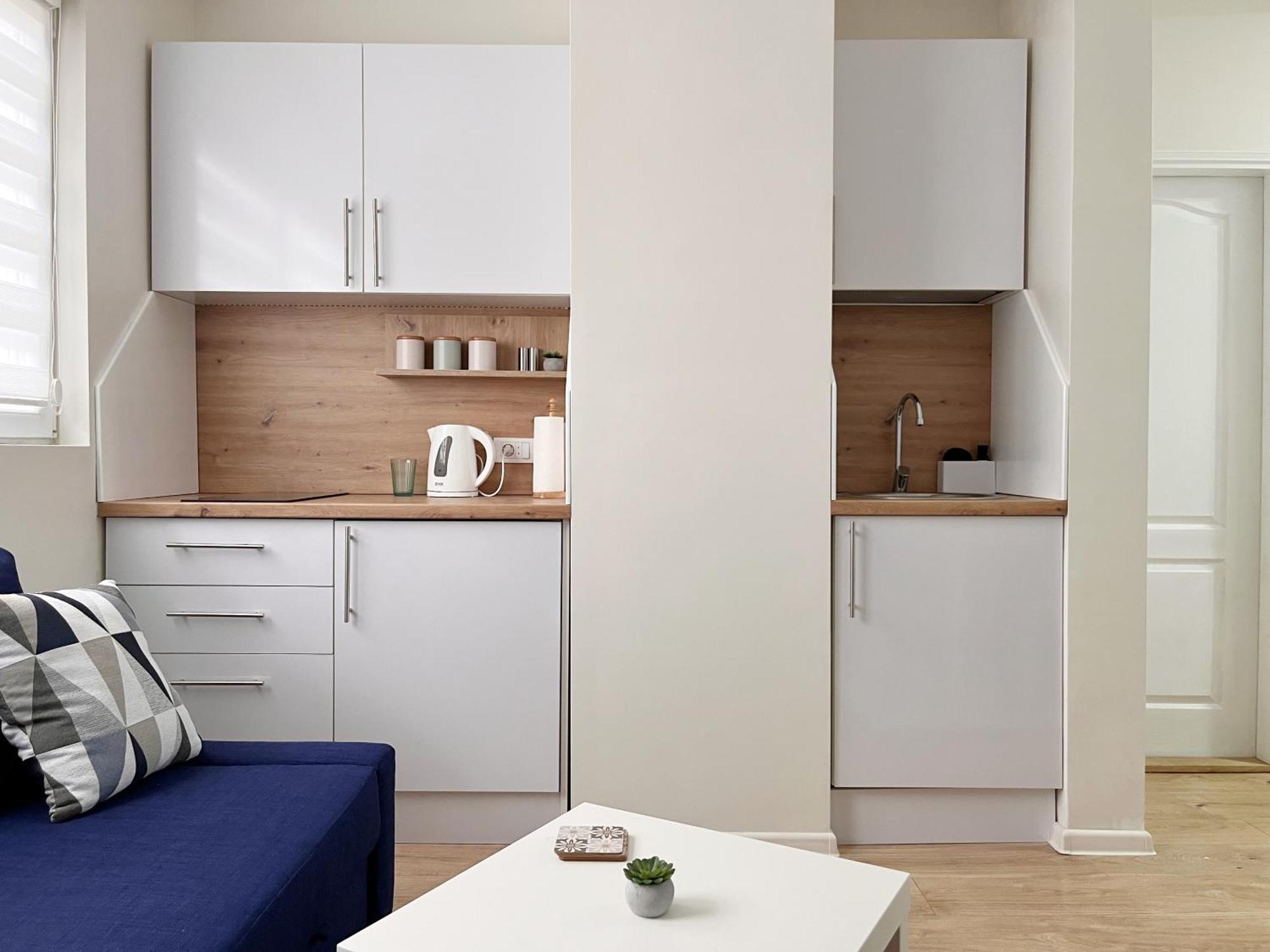 Laguna Apartment